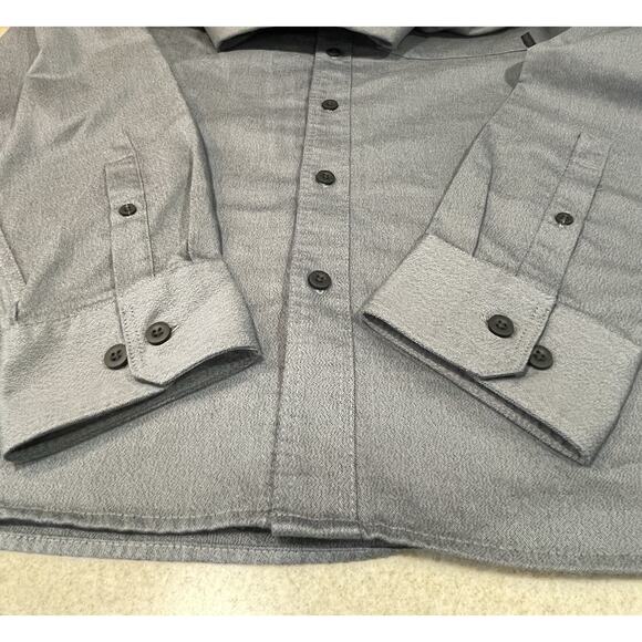 NWOT-OGIO Men’s Button Up Shirt Size Medium Long Sleeve Gray Office Wear - Picture 6 of 12